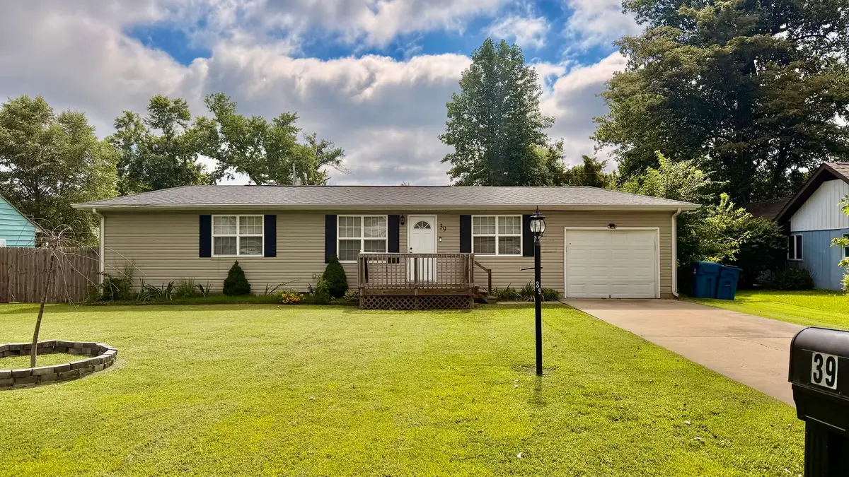 39 Ridge Road, Centralia, IL 62801 - #1