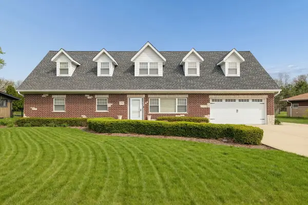 17546 Woodbrook Lane, Lockport, IL 60441