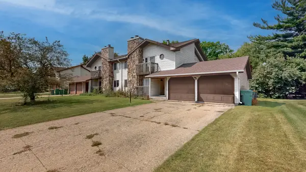 1545 W Stonehenge Drive, Sycamore, IL 60178