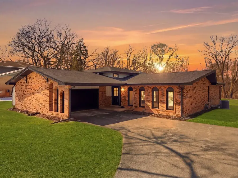 13330 S 104th Avenue, Palos Park, IL 60464 - #2