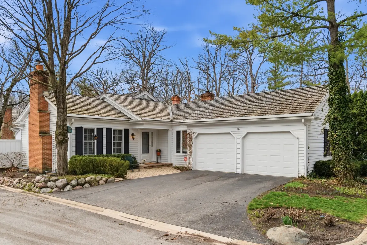 2 Court Of Mohawk Court, Lincolnshire, IL 60069 - #1