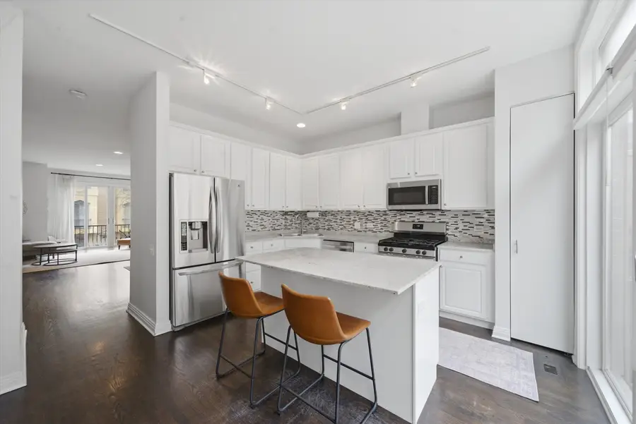 527 N Peoria Street, Chicago, IL 60642 - #3