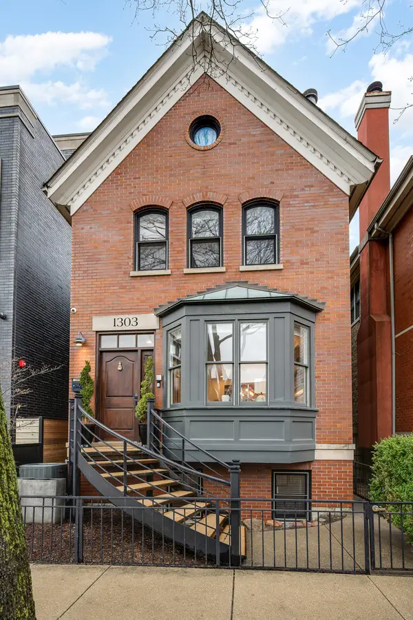 1303 W Schubert Avenue, Chicago, IL 60614