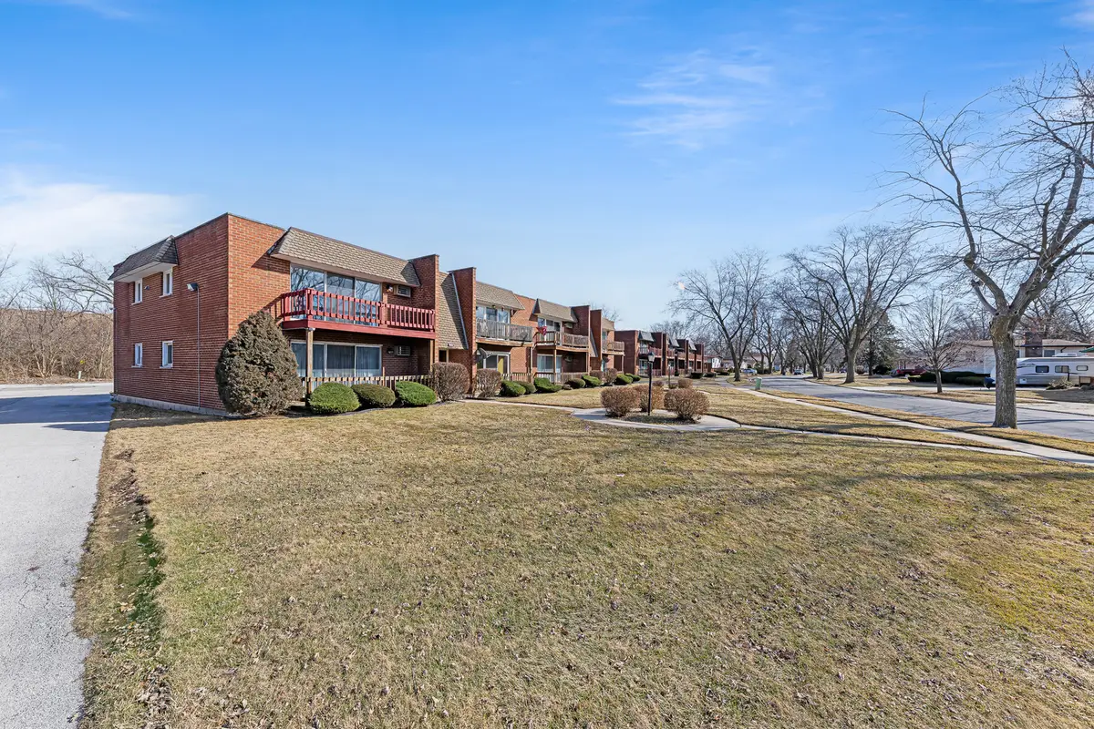 539 N Pleasant Drive #2D, Glenwood, IL 60425 - #1