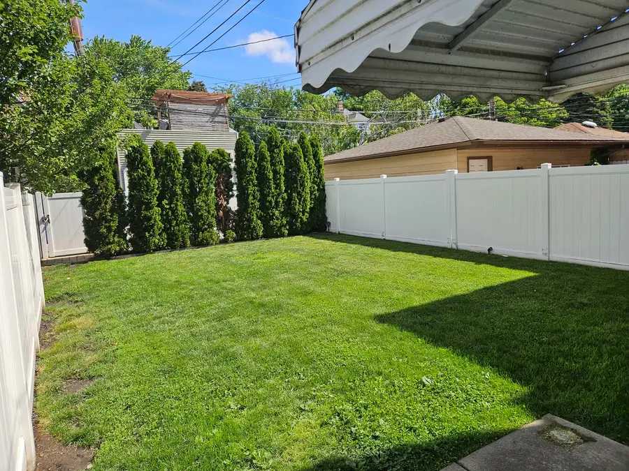 2020 W Waveland Avenue, Chicago, IL 60618 - #2