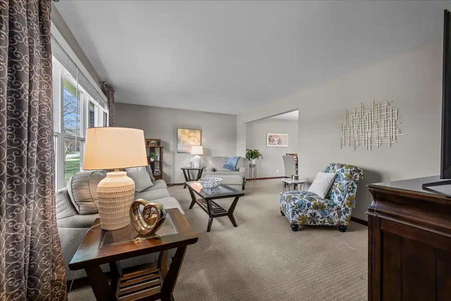 2477 Cambridge Drive, Aurora, IL 60506 - #3