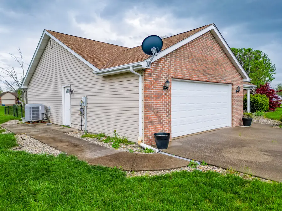 1401 Posey Street, Marion, IL 62959 - #3