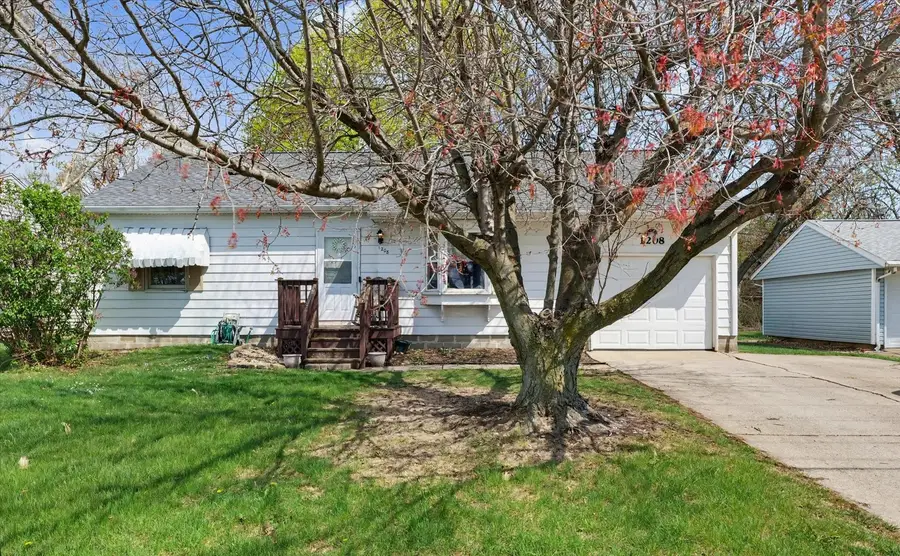 1208 S Duncan Road, Champaign, IL 61821 - #2