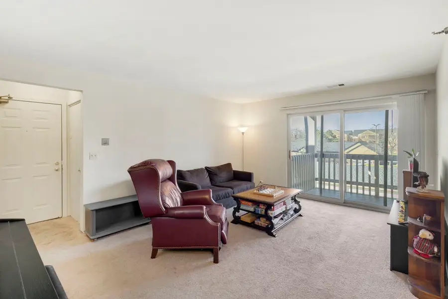 208 Glengarry Drive #301, Bloomingdale, IL 60108 - #2