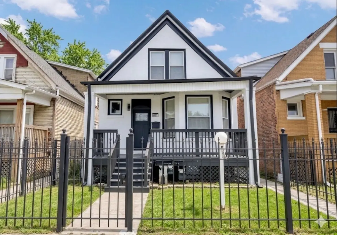 6607 S Oakley Avenue, Chicago, IL 60636 - #1