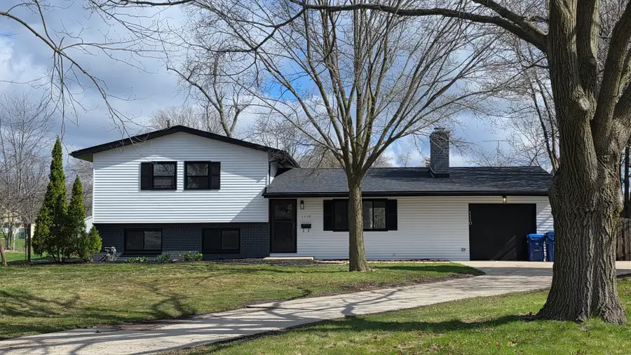 1110 Holmes Place, Dekalb, IL 60115 - #2