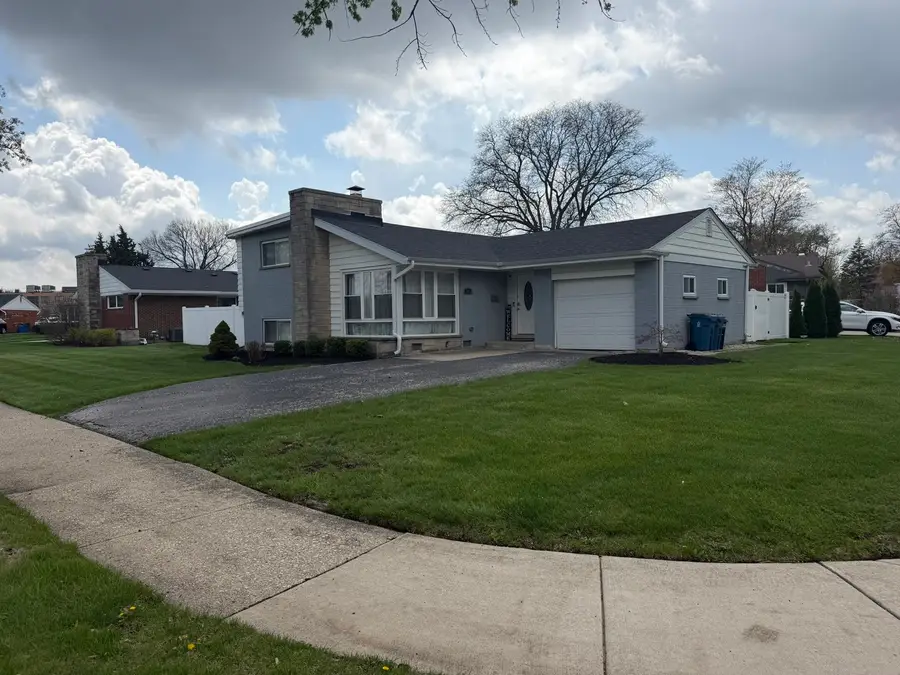 340 E Huntington Lane, Elmhurst, IL 60126 - #3