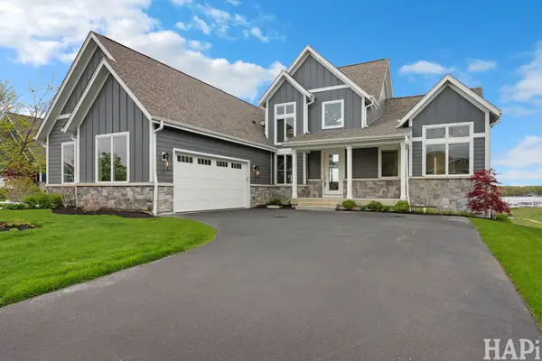 40561 N North Newport Drive, Antioch, IL 60002