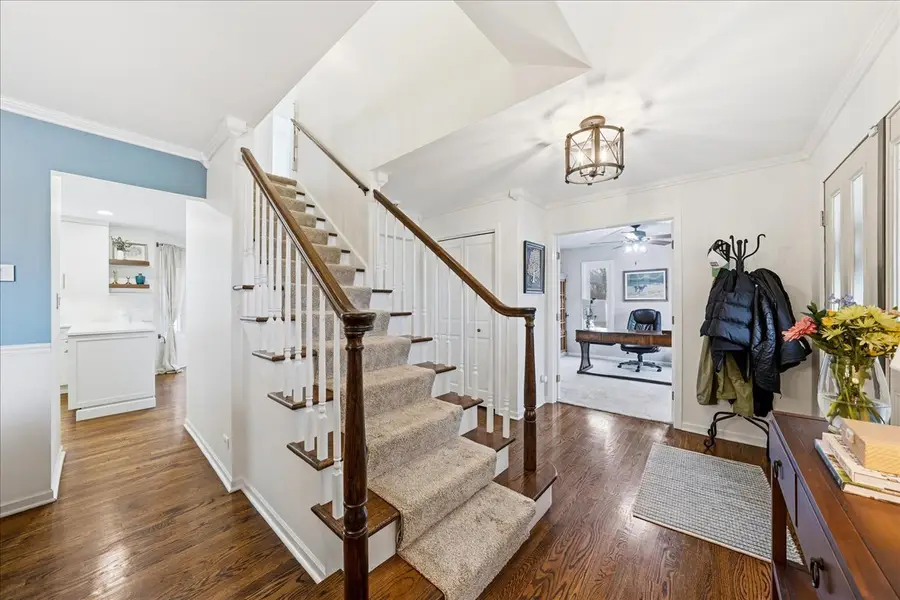 334 E Mckenna Court, Elmhurst, IL 60126 - #3