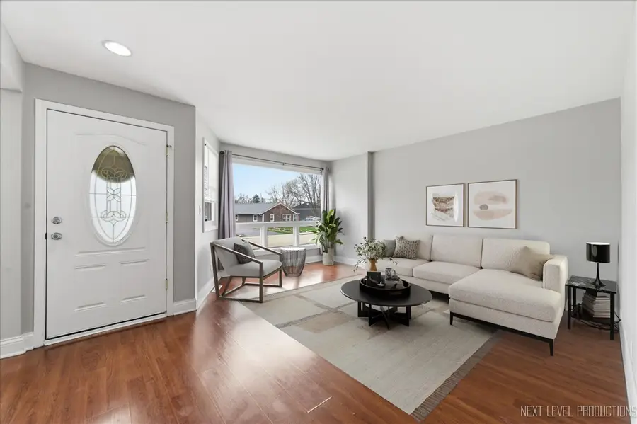 101 Hickory Drive, Carpentersville, IL 60110 - #3