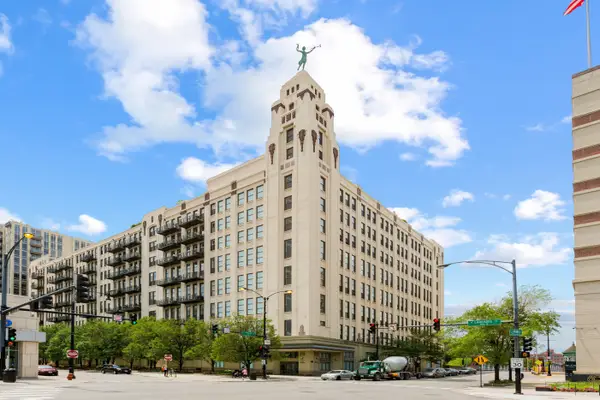 Address Withheld By Seller, Chicago, IL 60654