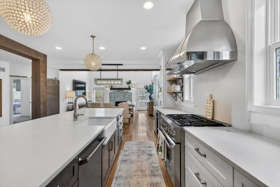 5916 Parkview Drive, Western Springs, IL 60558 - #3