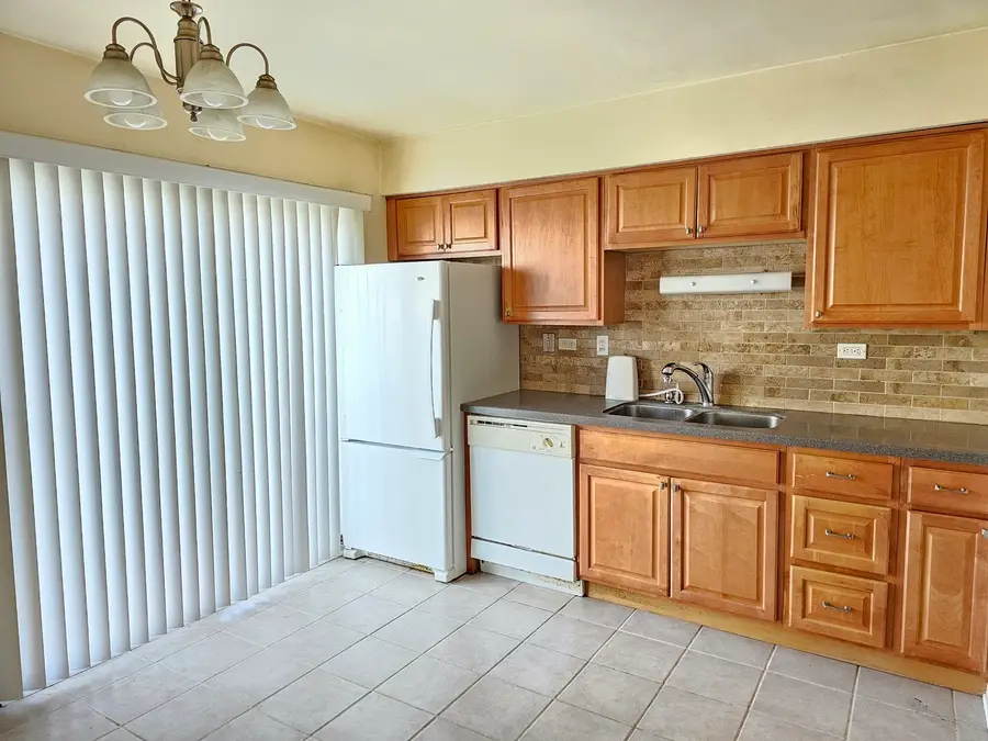 592 Lotus Court #114-A, Wheeling, IL 60090 - #2