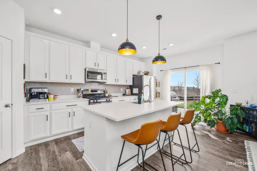 556 Comstock Road, South Elgin, IL 60177 - #3