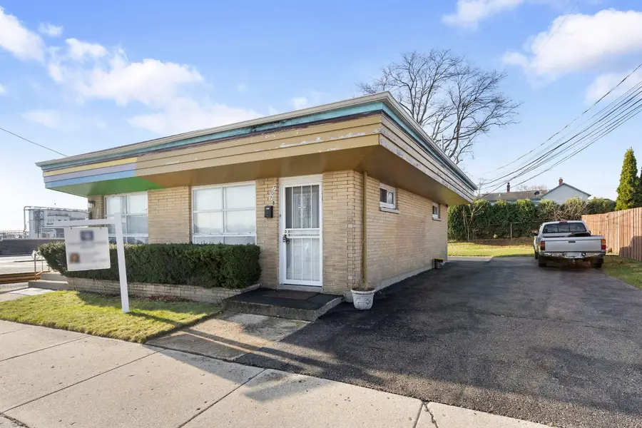 707 15th Street #A-B, North Chicago, IL 60064 - #2