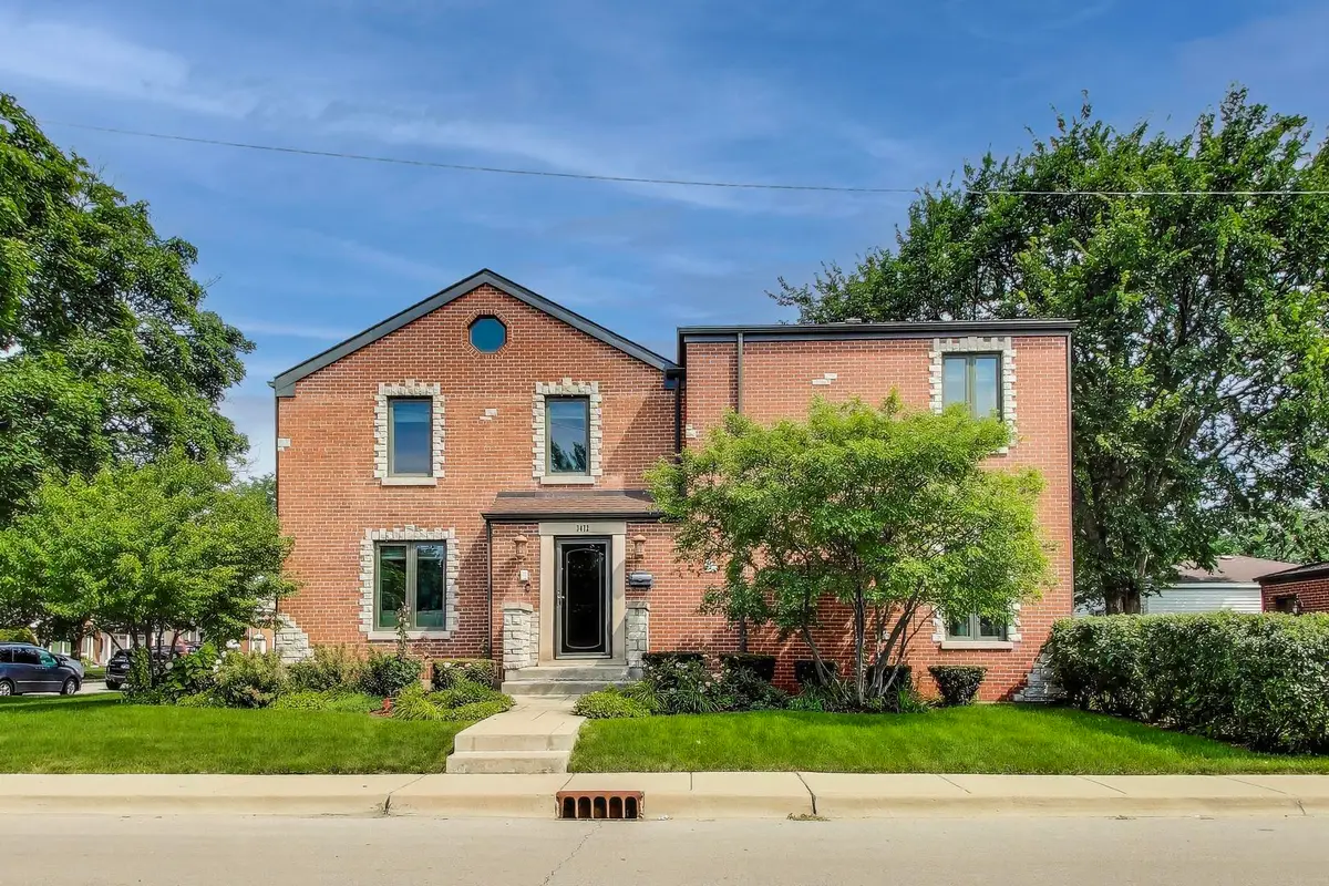3472 W North Shore Avenue, Lincolnwood, IL 60712 - #1