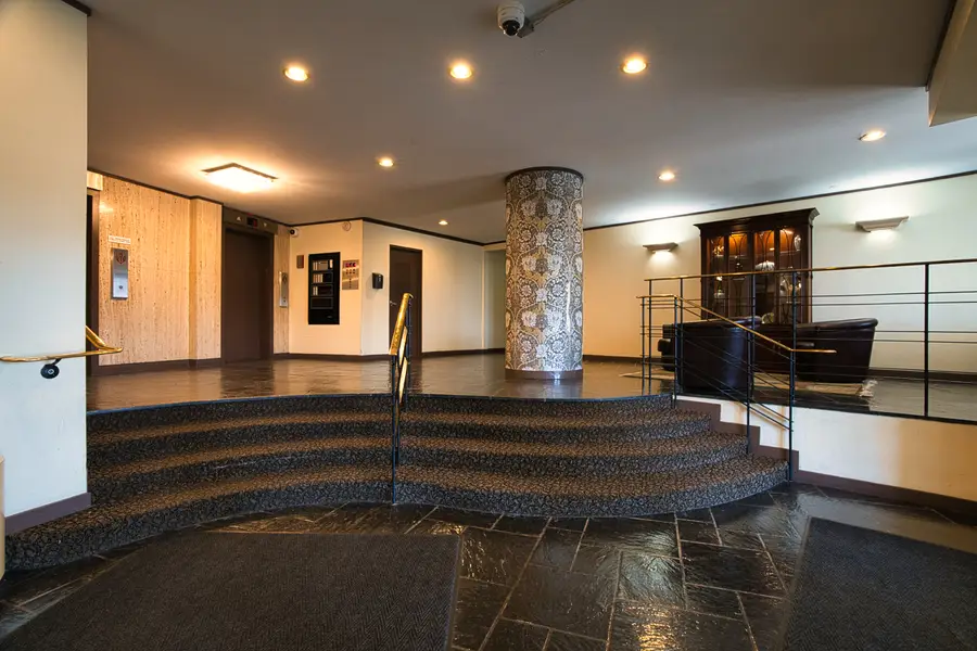 6833 N Kedzie Avenue #410, Chicago, IL 60645 - #3