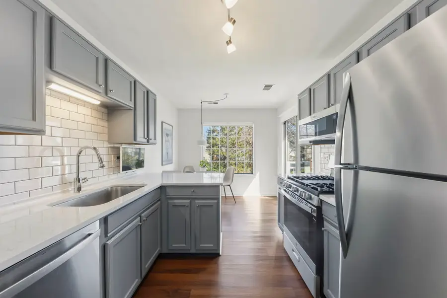 884 Quin Court #201, Naperville, IL 60563 - #3