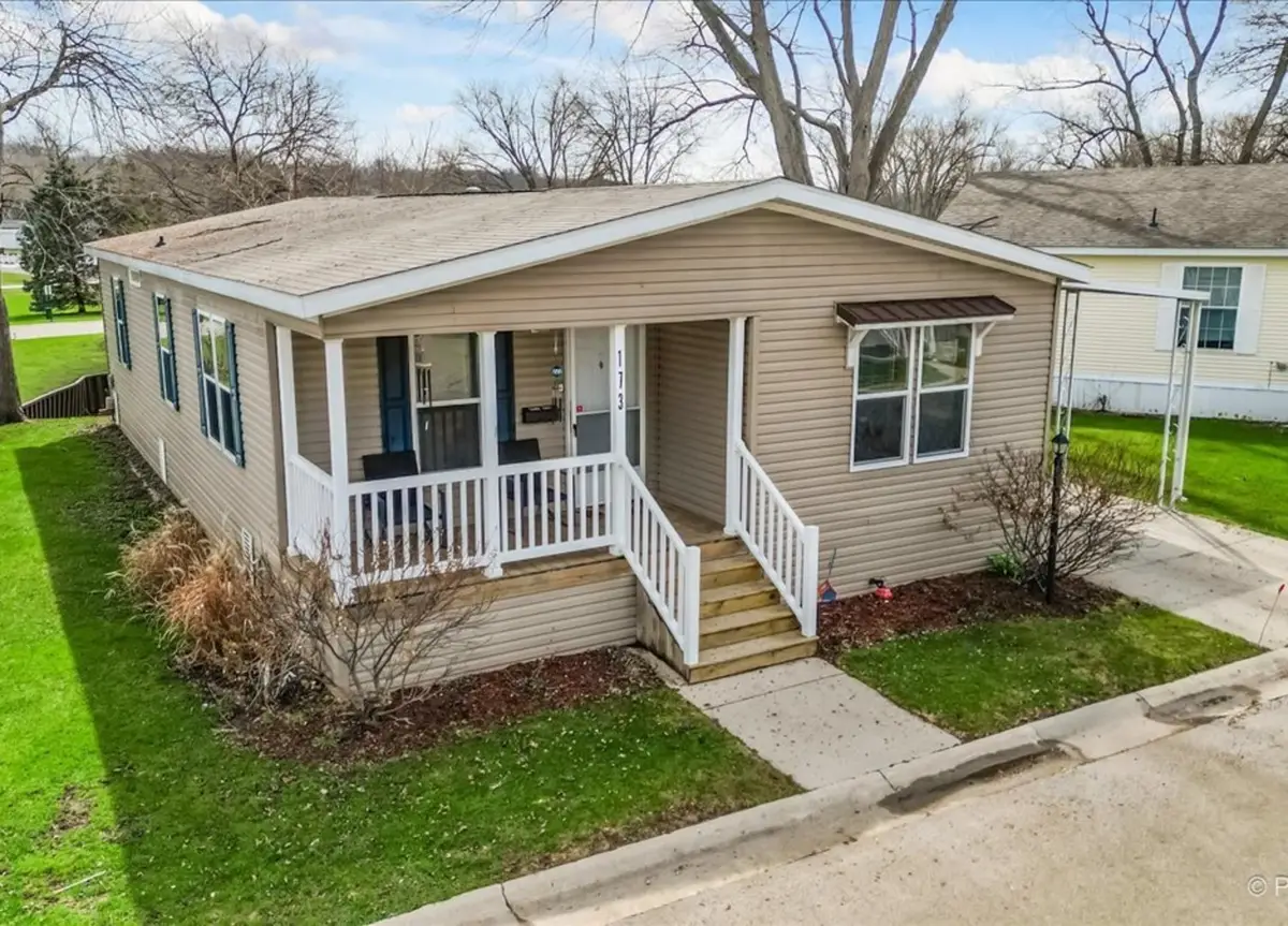 173 Northshore Road, Elgin, IL 60123 - #1