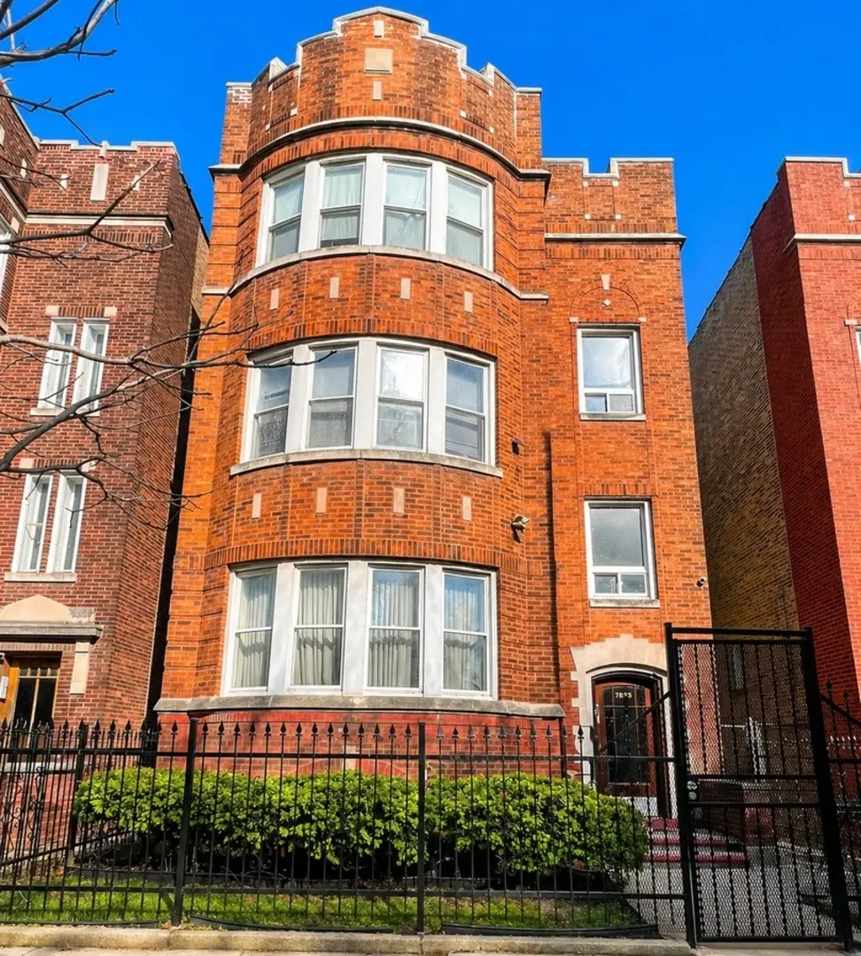 7823 S Cornell Avenue, Chicago, IL 60649 - #1