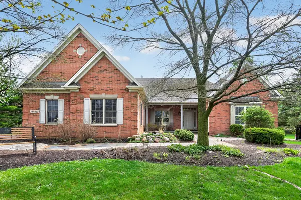 19N055 Woodview Parkway, Hampshire, IL 60140