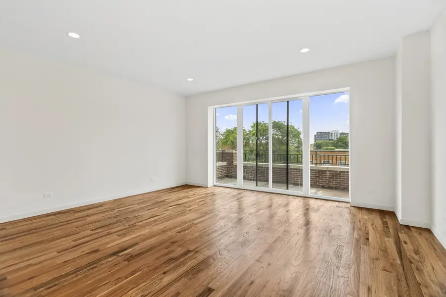 4316 S Michigan Avenue #3N, Chicago, IL 60653 - #2