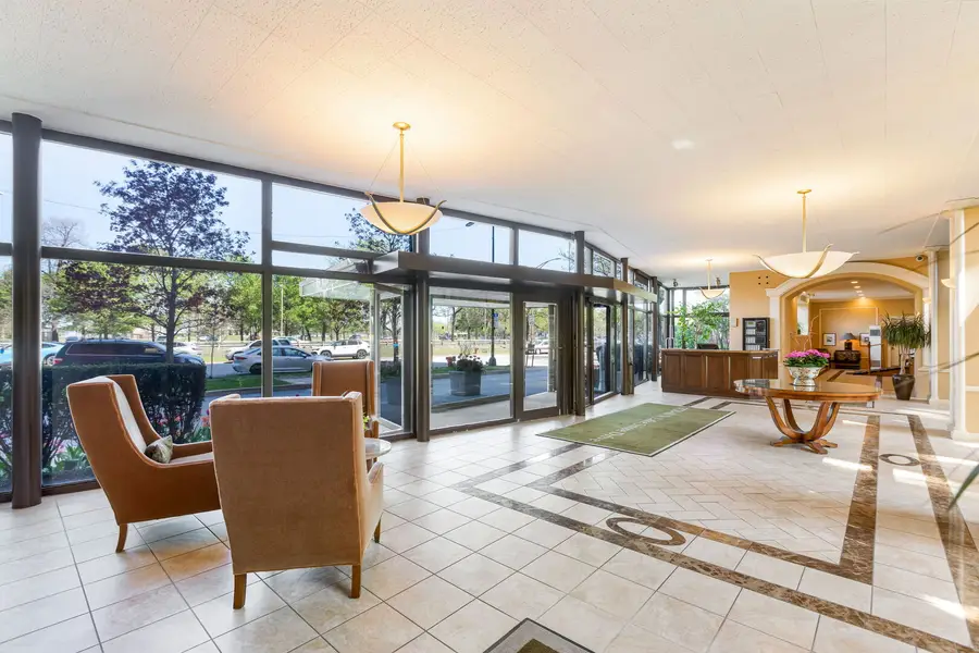 3730 N Lake Shore Drive #11A, Chicago, IL 60613 - #3