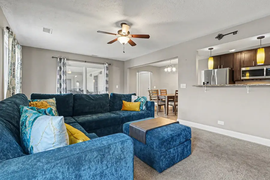 1804 Fayette Walk Street #G, Hoffman Estates, IL 60169 - #3