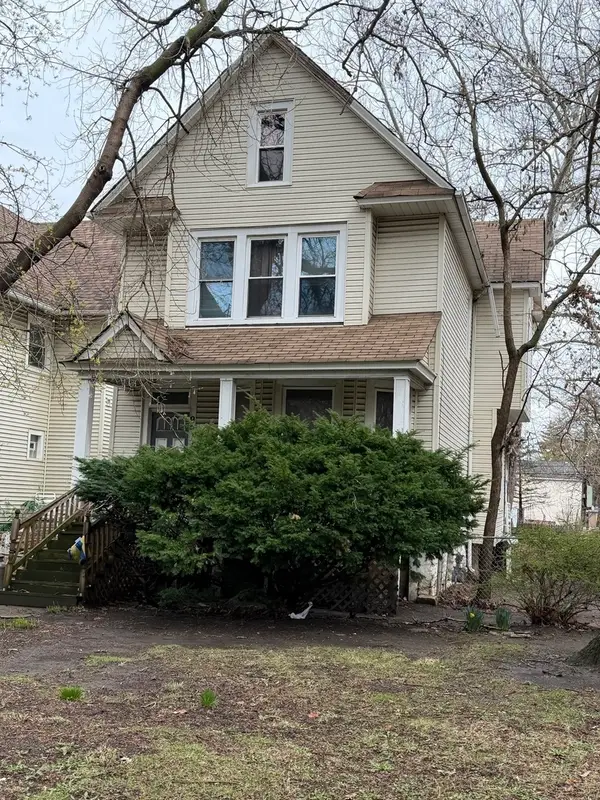 9911 S Prospect Avenue, Chicago, IL 60643