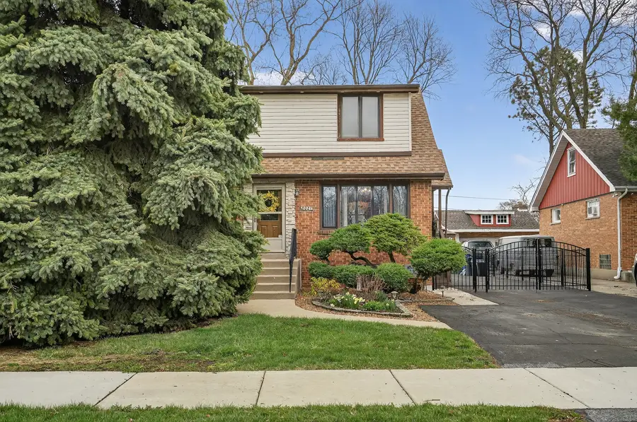 8021 S Lavergne Avenue, Burbank, IL 60459 - #2