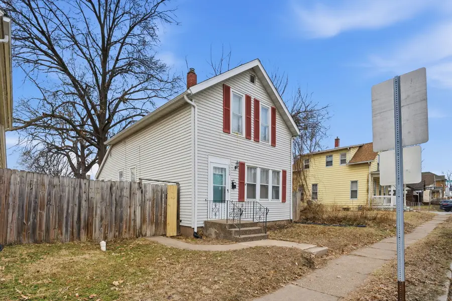 1324 Marquette Street, Davenport, IA 52804 - #2