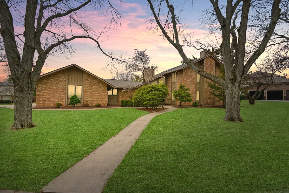 37 Pendleton Way, Bloomington, IL 61704 - #1