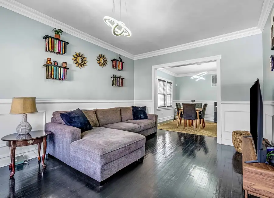 2326 Elmwood Avenue, Berwyn, IL 60402 - #3