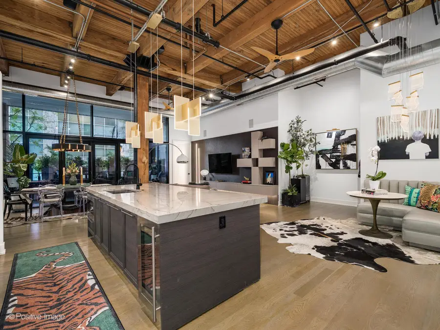 676 N Kingsbury Street #104, Chicago, IL 60654 - #3