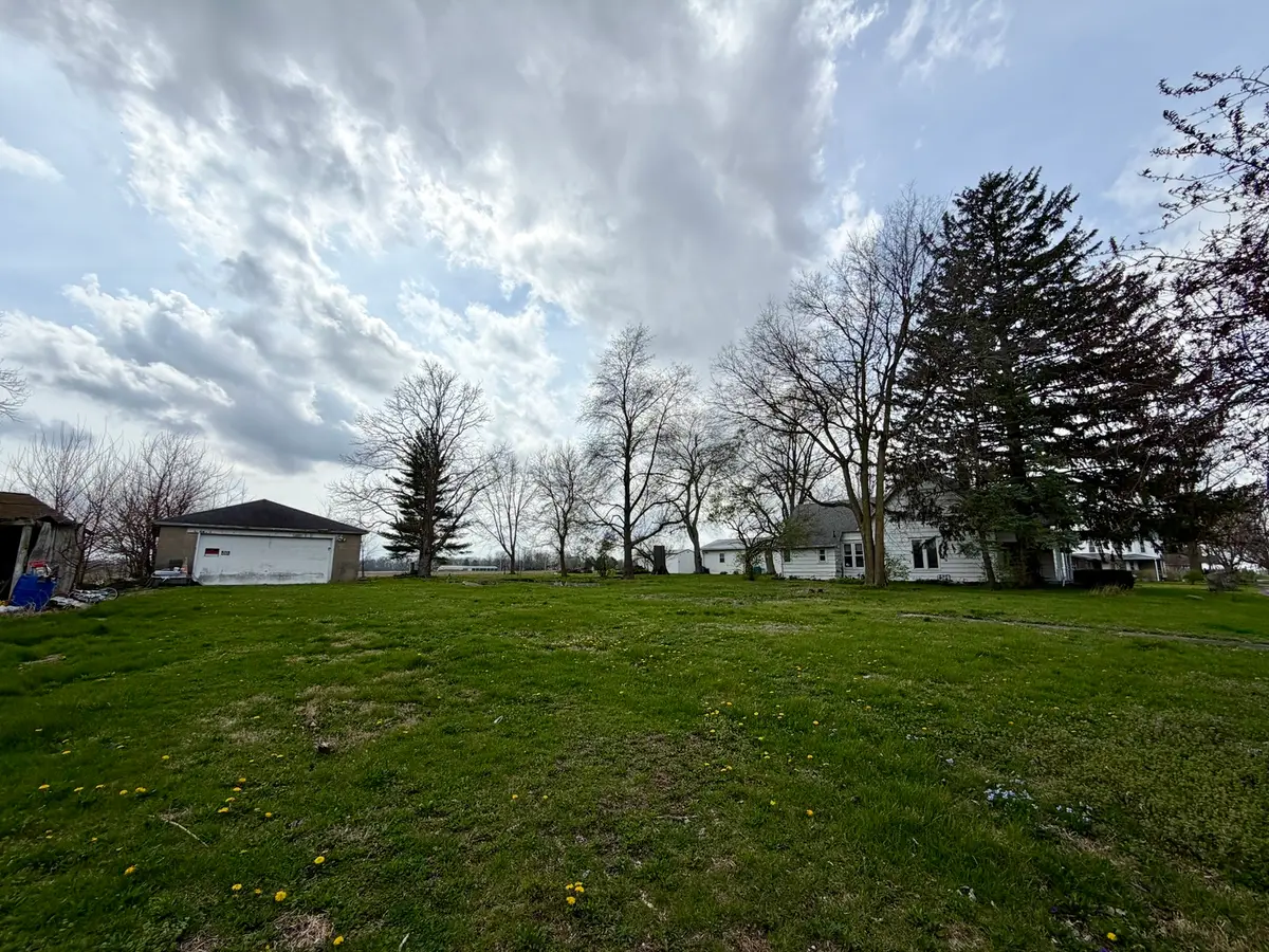 610 W Green Street, Newman, IL 61942 - #1