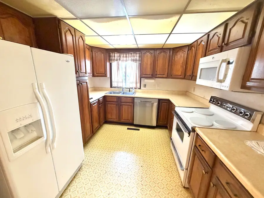 408 E Croan Street, Irvington, IL 62848 - #2