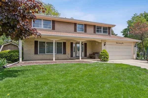 5S671 Park Meadow Drive, Naperville, IL 60540