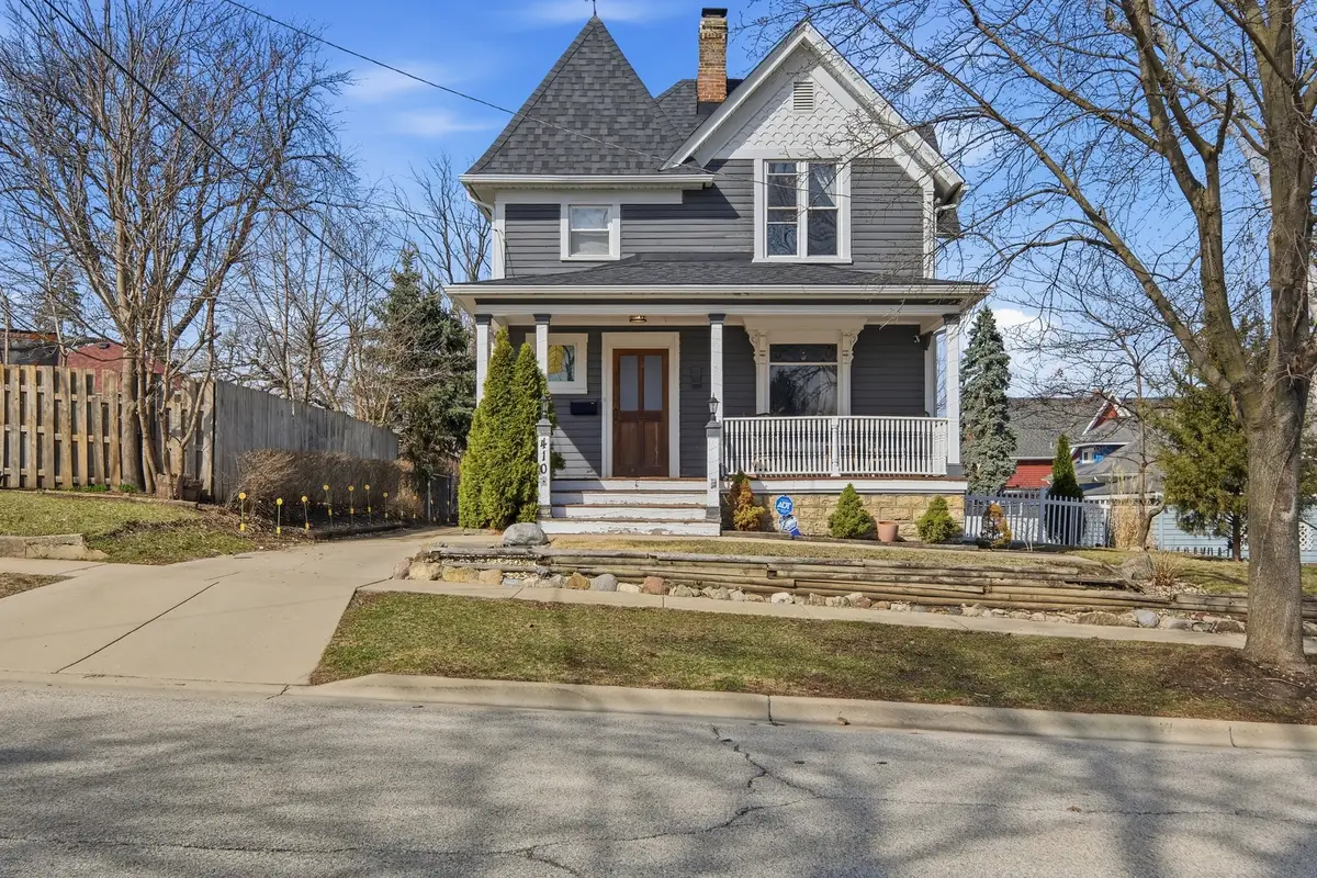 410 Standish Street, Elgin, IL 60123 - #1