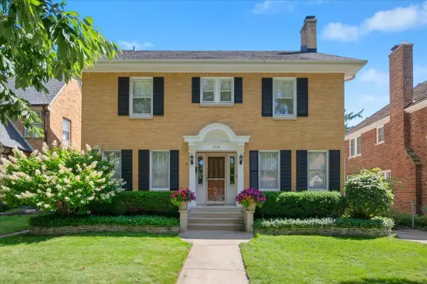 2729 Lawndale Avenue, Evanston, IL 60201