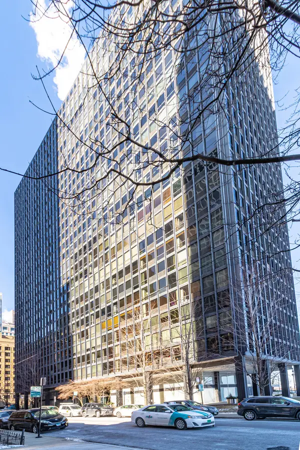 900 N Lake Shore Drive #1608, Chicago, IL 60611
