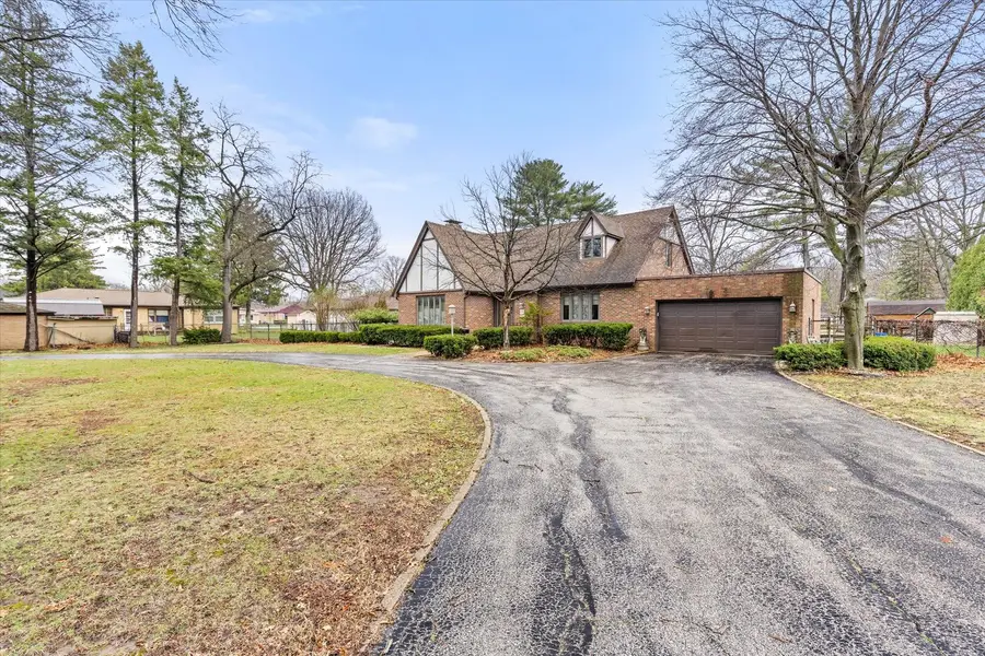 1015 N Lowden Road, Streator, IL 61364 - #2