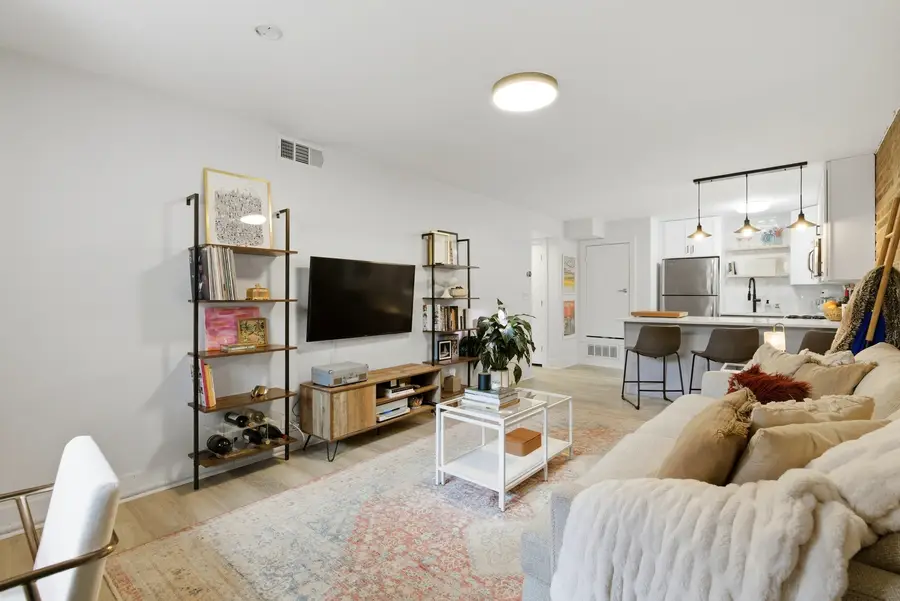 910 W Diversey Parkway #F, Chicago, IL 60614 - #3