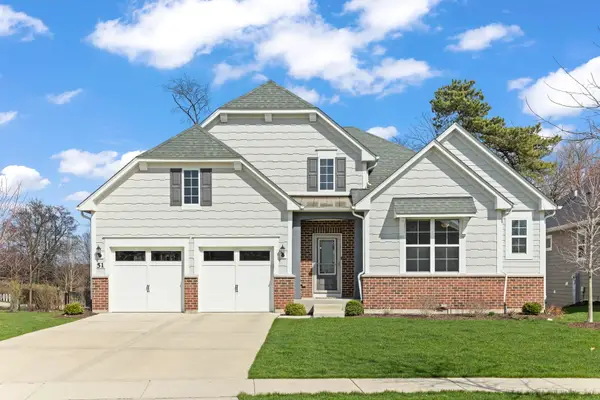 51 Somerset Circle, Wheaton, IL 60189