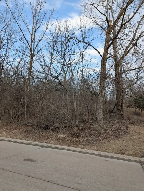 1433 W 98th Avenue Court, Rock Island, IL 61201