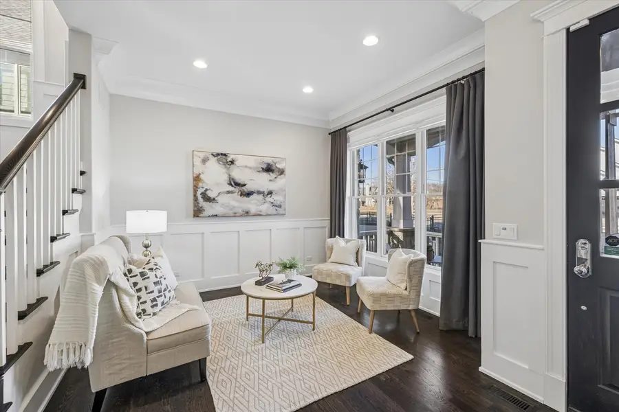 502 S Fairview Avenue, Elmhurst, IL 60126 - #3